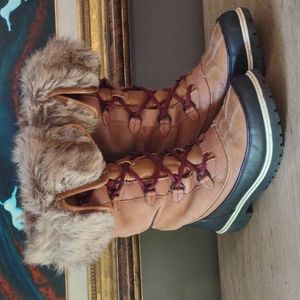Aldo Brown leather winter boots with faux fur.
